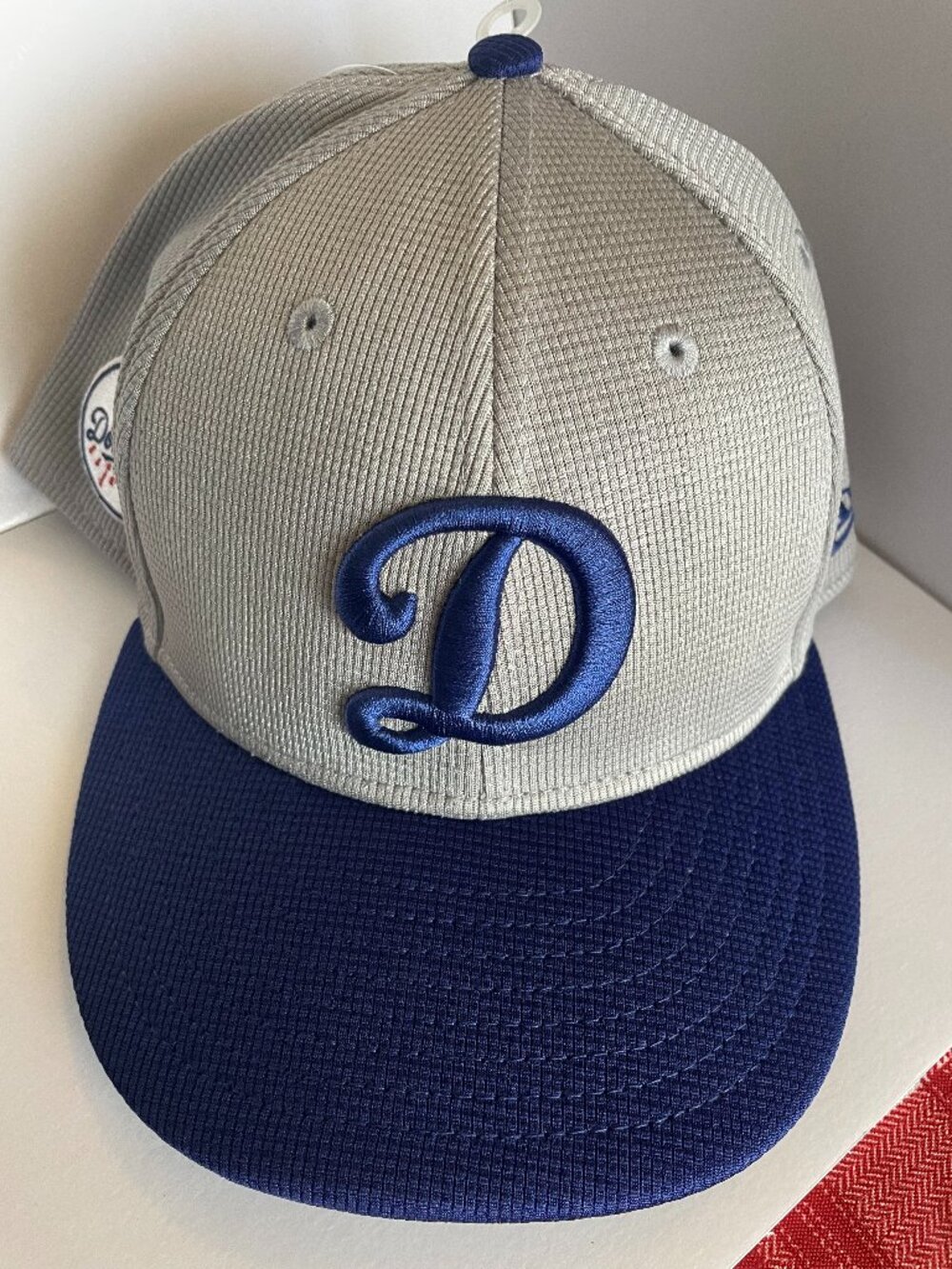 Los Angeles Dodgers Batting Practice New Era 59fifty fitted gray Hat size 8. NEW